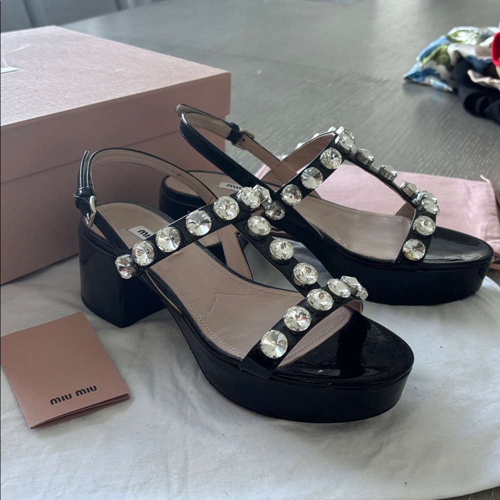 Miu Miu Black and Beige Crystal platform heels - Picture 2 of 5